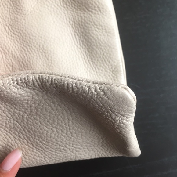 Genuine unlined leather two-tone color block tote - Picture 4 of 8